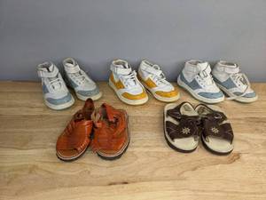 lot 121 image: (3) Pair of Sneakers and (2) Pair of Sandals Sizes 9 and 10  K