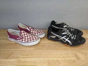 lot 98A image: (2) Pairs of Womens 7.5 Shoes - Vans and Asics K