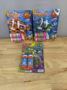 lot 144A image: (3) New Packages of Bubbles with Bubble BlastersBubble Gun K