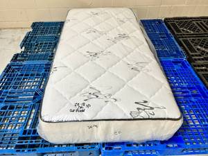 lot 18 image: Sound Sleeper Extra Plush 14 Twin XL- MRSP$ 450.00- No Reserve