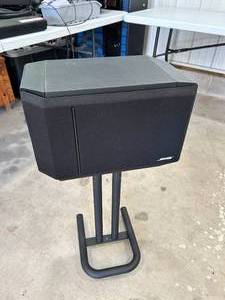 lot 28 image: Bose 301 Series IV Speaker with Stand