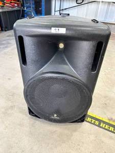 lot 29 image: Behringer EUROLIVE B215A Active Loudspeaker