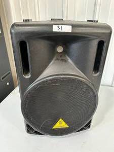 lot 31 image: Behringer Eurolive B212D 550W 12 Powered Speaker