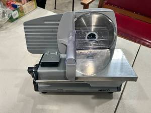 lot 65 image: NESCO FS-200 Food Slicer