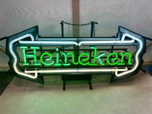 lot 70 image: Heineken Neon Sign
