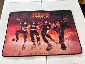 lot 96 image: 45 x 31 KISS Resurrected Soft Plush Indoor Mat