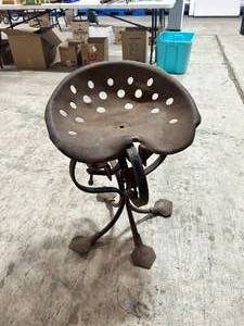 Metal Art Tractor Seat 28 Tall