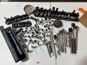 Socket Wrenches & Torque Wrench
