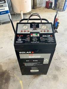 lot 3 image: Solar 8140 Air Conditioning Service Center Machine - R12 and R134a - Working Condition