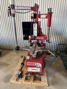 lot 12 image: Coats 90X Rim Clamp Tire Changer - Working Condition