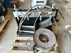 lot 18 image: Shop Oil Dispensing System - Working Condition