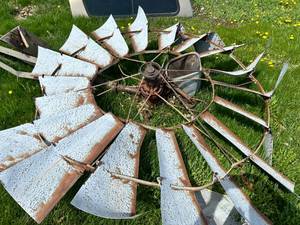 lot 9 image: Vintage Windmill Fan Assembly - Over 48 Across