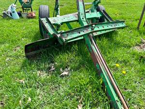 lot 19 image: Pull Behind Adjustable Grader Implement