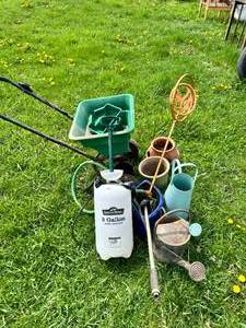 lot 21 image: Yard Tools & Yard Decor Lot