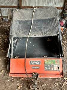lot 32 image: Agri-Fab Smart Sweep 44 Leaf Rake & Bagging System - Fully Functional -