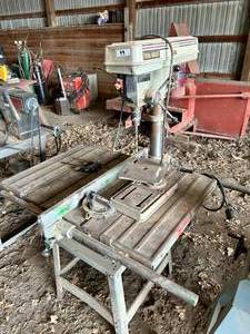 lot 49 image: Delta 10 Contractors Saw & Tool Shop Drill Press - Fully Functional -