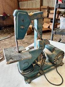 lot 59 image: Jet Power Upright Versatile Belt Sanding Machine - Fully Functional -