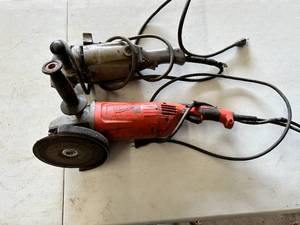 lot 73 image: Electrical Grinder Lot