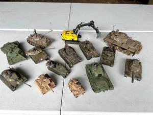 lot 171 image: Model Tank Lot