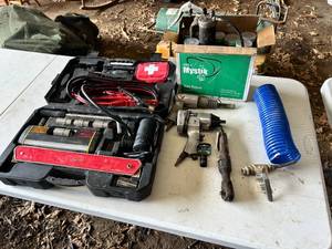lot 95 image: Automotive Emergency Kit, Pneumatic Tools & Gear Grease & More - See Pictures