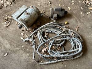 lot 115 image: Working 5HP Electric Motor - Was Used in a Grain Auger - Fully Functional -