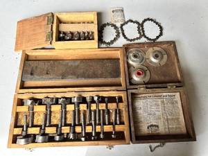 lot 126 image: Woodworking Tool & Accessory Lot - See Pictures