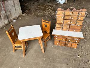 lot 135 image: Handcrafted  by Ardie Schweim - Black Walnut Childrens Play set w Hutch, Table & Chairs - Complete Set