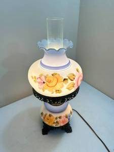 lot 195 image: Vintage Flower Lamp