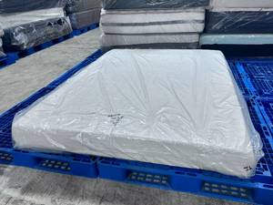 lot 17 image: 7 Cushion Firm Gel Memory Foam Queen Mattress