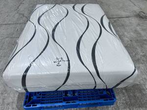 lot 3 image: Brand New Sound Sleep Advanced Gel Medium Firm 15 Hybrid Queen Mattress - MSRP $1999.99 - No Reserve