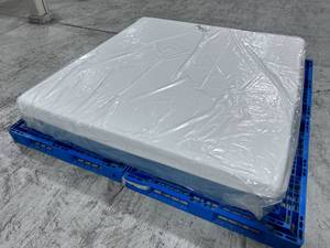 lot 2 image: Molblly Cooling Memory Foam King Mattress