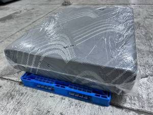 lot 20 image: Sound Sleep 13 Medium-Firm Memory Foam Queen Mattress - MSRP $1299.99 -