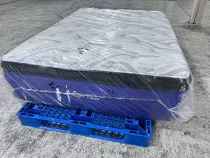 lot 18 image: Kings Choice Copper Reserve 17.5 Extra Plush Pillowtop Queen Mattress