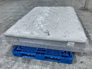 lot 3 image: Southerland Inspire 11 Plush Pillow Top Queen Mattress