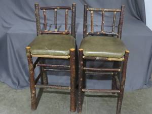 lot 3 image: Set of 2 Rustic Log Bar Stools