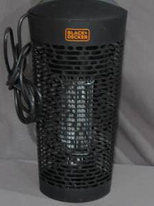 lot 33 image: Black & Decker Bug Zapper Mosquito Fly Trap for Home Gnat Killer  Insects Outdoor Half Acre Coverage for Backyard - Model BDPC958