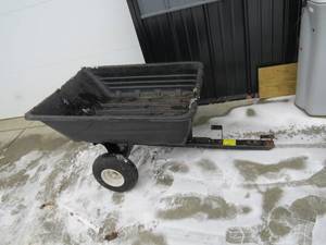 lot 44 image: ATV QuadATV Polycarbonate Tipping Trailer