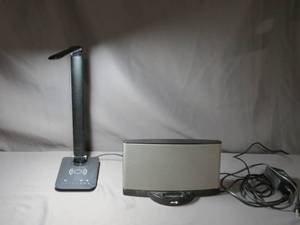 lot 60 image: Mixed Lot Bose SoundDock Series IISafco LED Desk Lamp-1009