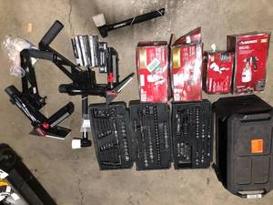 lot 38 image: Lot of Assorted Hand Tool and Hardware Various Models and Conditions   Customer Returns See Pictures