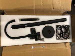 lot 47 image: Lot of Assorted Faucets Various Models and Conditions  Customer Returns See Pictures