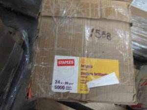 lot 3 image: Case of 5000 Staples 24 lb Brights ...