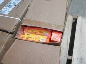 lot 6 image: Case of 5000 Staples 24 lb Brights ...