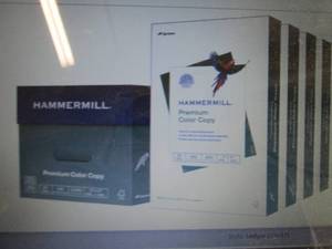 lot 39 image: Hammermill Printer Paper, Premium C...