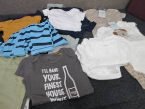 lot 49 image: NWT Assorted Infant Onesies & Outfit...