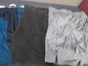 lot 54 image: 4 pr Mens Small Shorts...