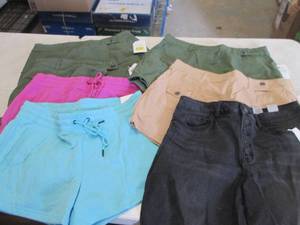 lot 64 image: 7 pr Ladies Size 8-10 Skorts, Short...