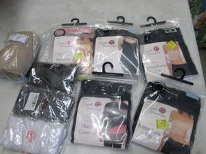 lot 95 image: Assorted Maternity & Breastfeeding ...