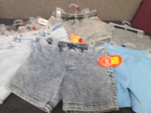 lot 98 image: Boys Shorts Size 4-8...