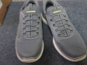 lot 165 image: Skechers Mens Summits High Range S...