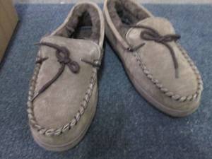 lot 182 image: Lamo Footwear Womens Suede Moccasi...